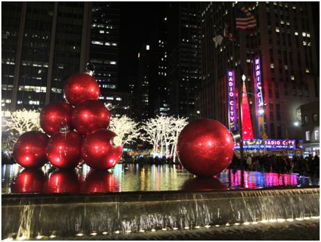 ニューヨーク Radio City前のクリスマスイルミネーション