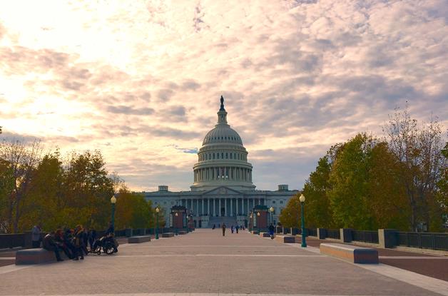 次期政権発足前の2016年11月、改修工事が終わったばかりの米連邦議会議事堂(筆者撮影)