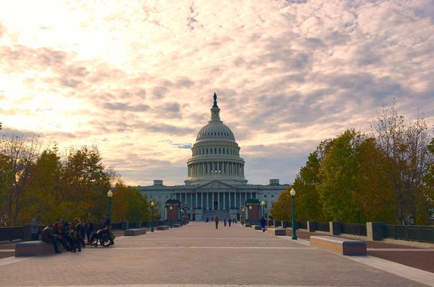 次期政権発足前の2016年11月、改修工事が終わったばかりの米連邦議会議事堂（筆者撮影）