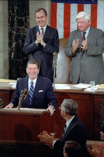1981年のレーガン大統領米国議会演説（Wikimedia Commonsより）