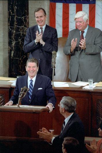 1981年のレーガン大統領米国議会演説(Wikimedia Commonsより)
