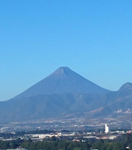 アグア火山（筆者撮影）