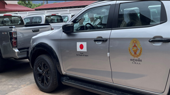 地雷除去活動をサポートする日本からの車両（筆者撮影）
